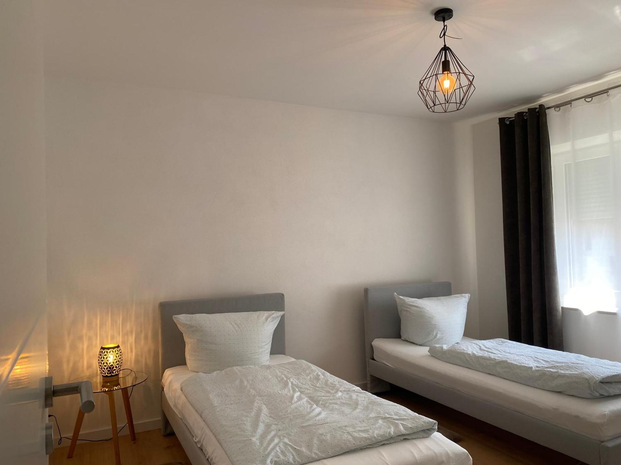 Modern Living Apartment - Naehe Krankenhaus, Altstadt, Bahnhof - 3-Zimmer Amberg Buitenkant foto